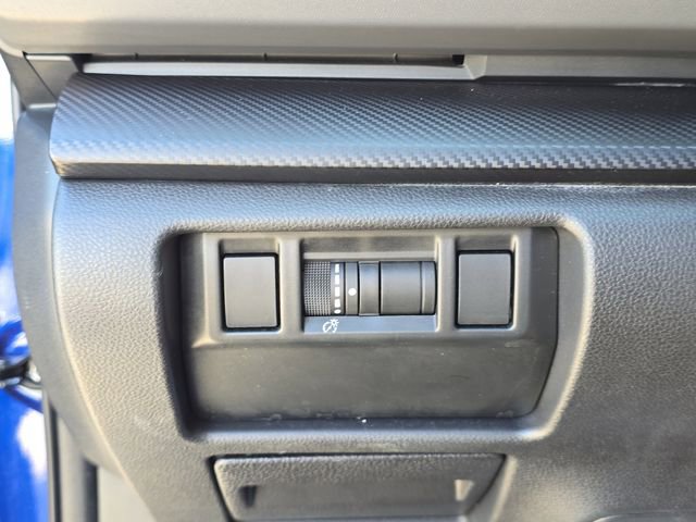 Used 2024 Subaru Crosstrek 2.0i Premium image 30