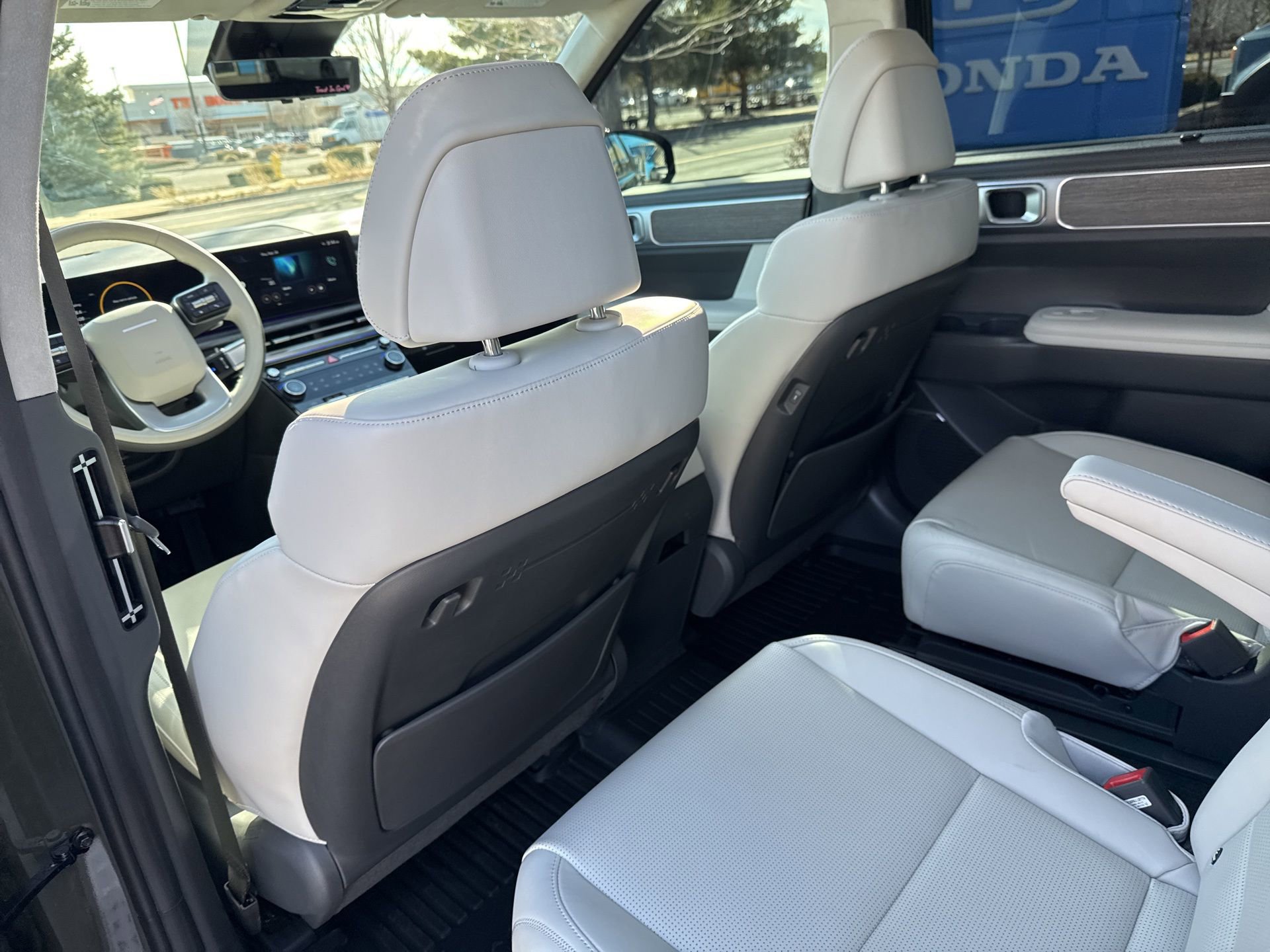 Used 2025 Hyundai Santa Fe Calligraphy image 29