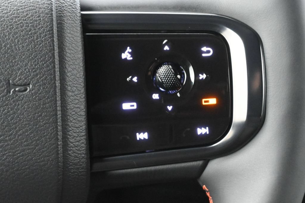 Used 2026 Nissan Armada PRO-4X AWD/4WD image 9