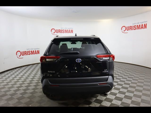 Used 2023 Toyota RAV4 LE image 12
