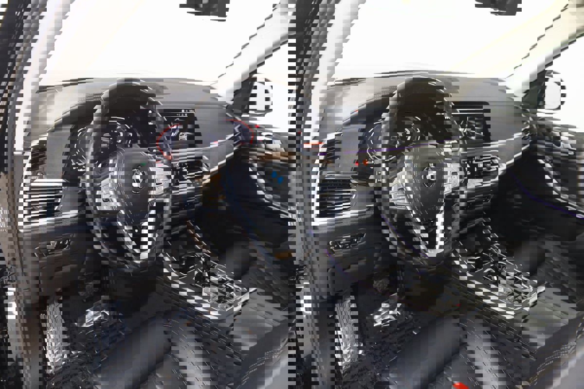 Used 2022 BMW X7 xDrive40i w/ Premium Package image 29