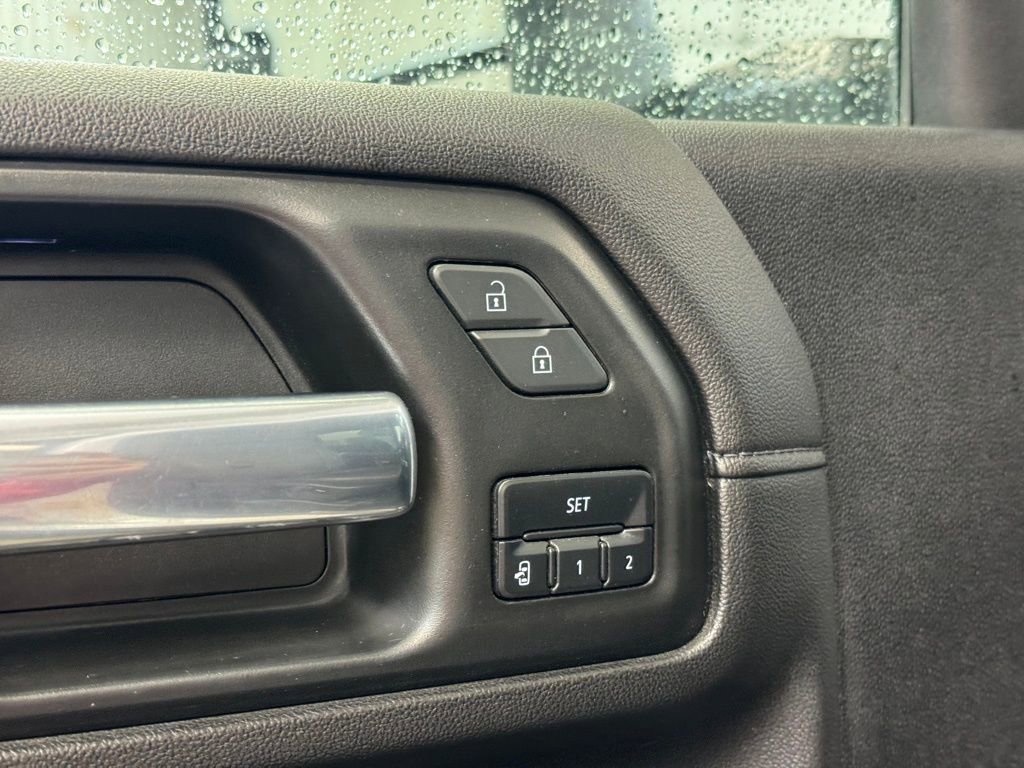 Used 2021 GMC Sierra 3500 Denali w/ Denali Ultimate Package image 10