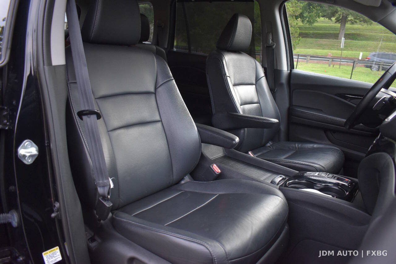 Used 2016 Honda Pilot Touring image 13