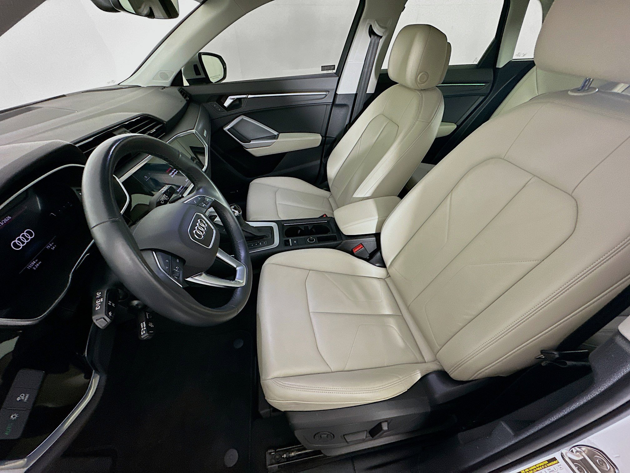 Used 2022 Audi Q3 2.0T Premium Plus w/ Premium Plus Package image 13