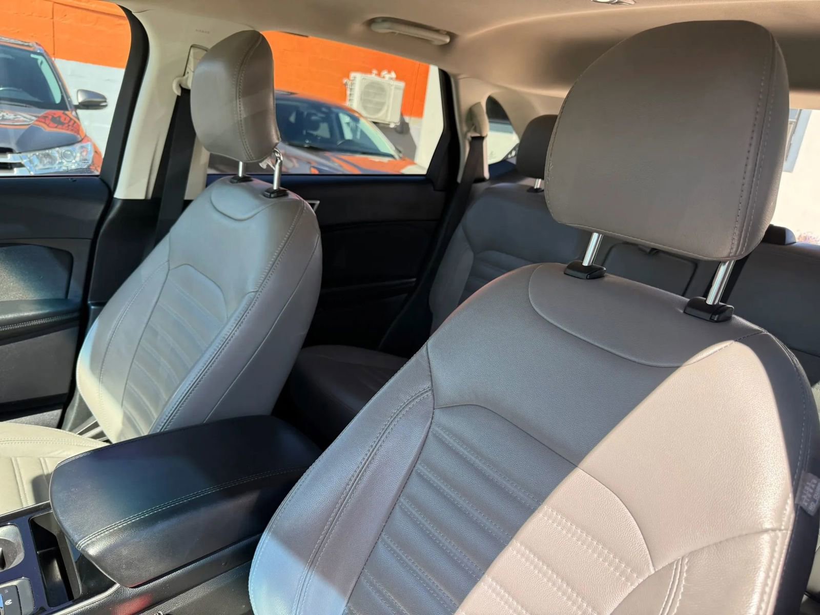 Used 2019 Ford Edge SEL FWD image 25