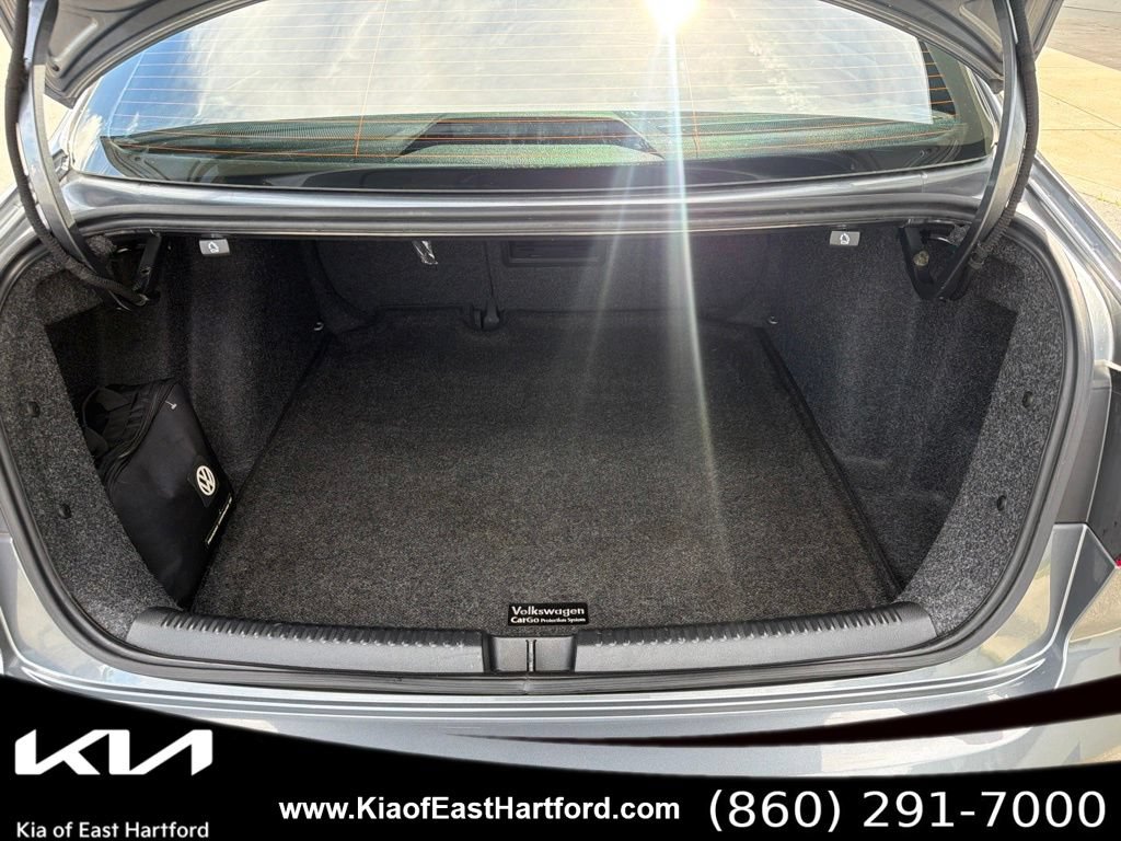 Used 2016 Volkswagen Jetta SEL w/ Lighting Package FWD image 15