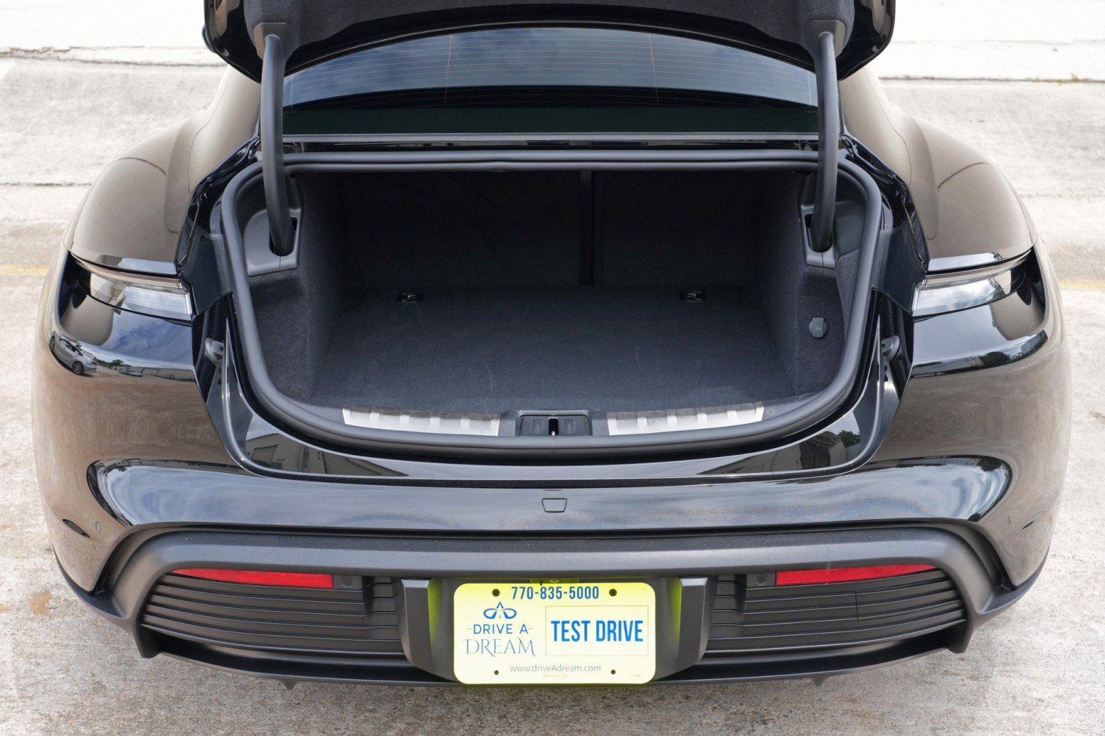 Used 2020 Porsche Taycan 4S AWD/4WD image 10