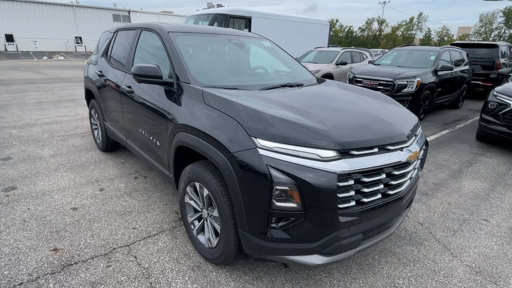 New 2026 Chevrolet Equinox LT w/ Convenience Package II FWD image 4