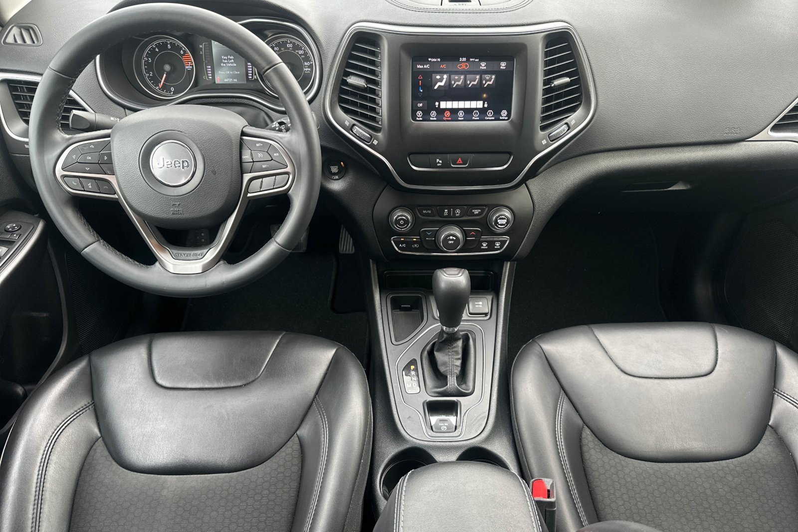 Used 2020 Jeep Cherokee Latitude Plus image 12