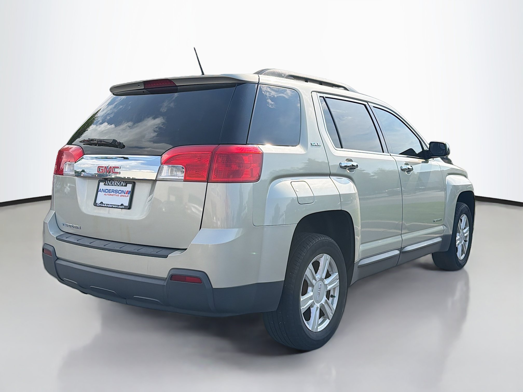 Used 2014 GMC Terrain SLE FWD image 2