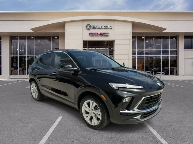 Certified 2024 Buick Encore GX Preferred w/ Advanced Technology Package FWD image 2