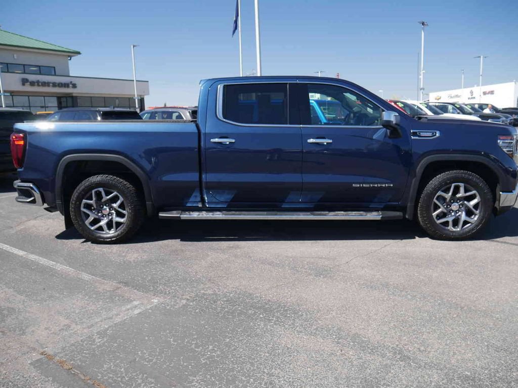 Used 2022 GMC Sierra 1500 SLT w/ SLT Premium Plus Package AWD/4WD image 25