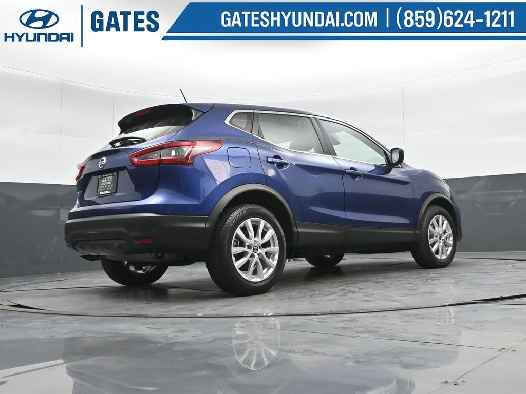 Used 2022 Nissan Rogue Sport S image 31
