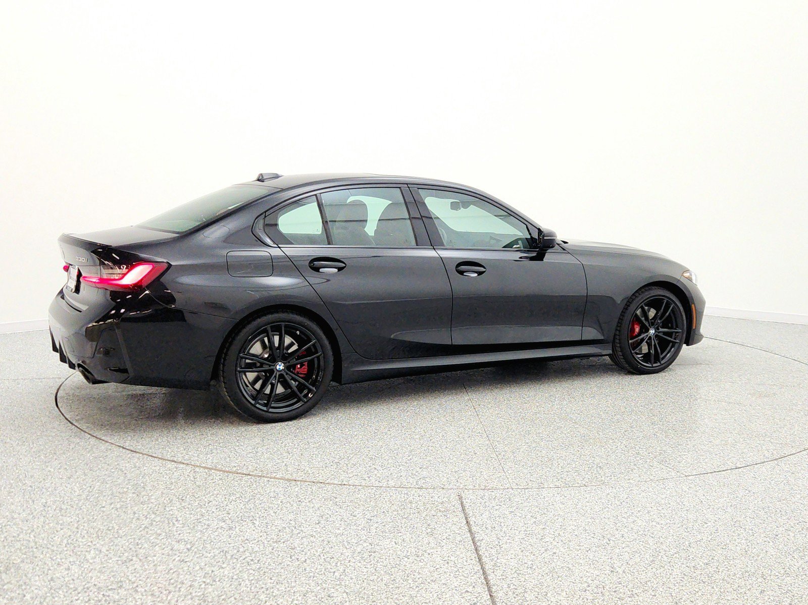 Used 2023 BMW 330i xDrive Sedan w/ M Sport Package AWD/4WD image 5