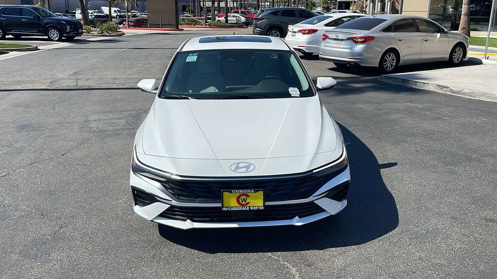 New 2025 Hyundai Elantra Limited image 2
