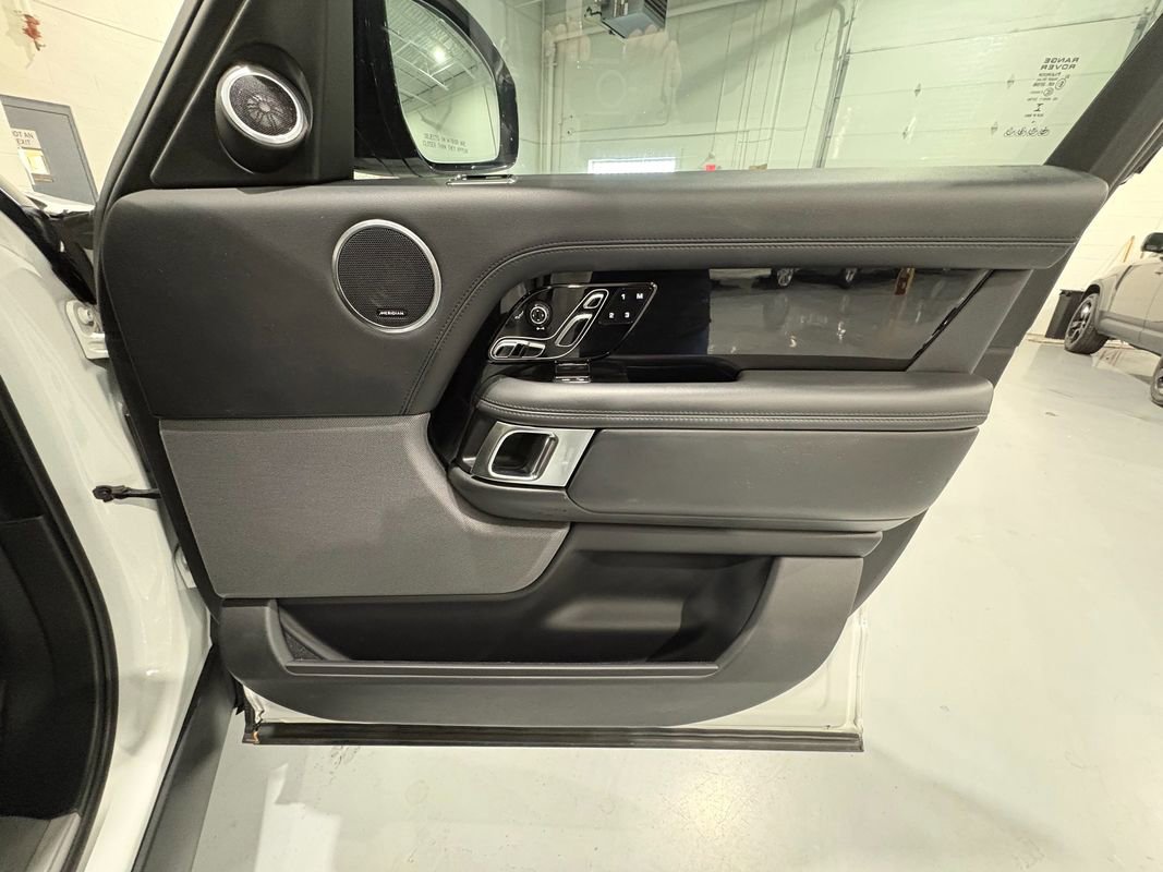 Used 2019 Land Rover Range Rover HSE image 46