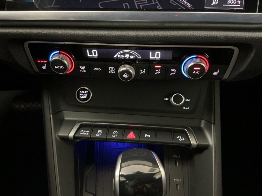 Used 2024 Audi Q3 2.0T Premium Plus image 12