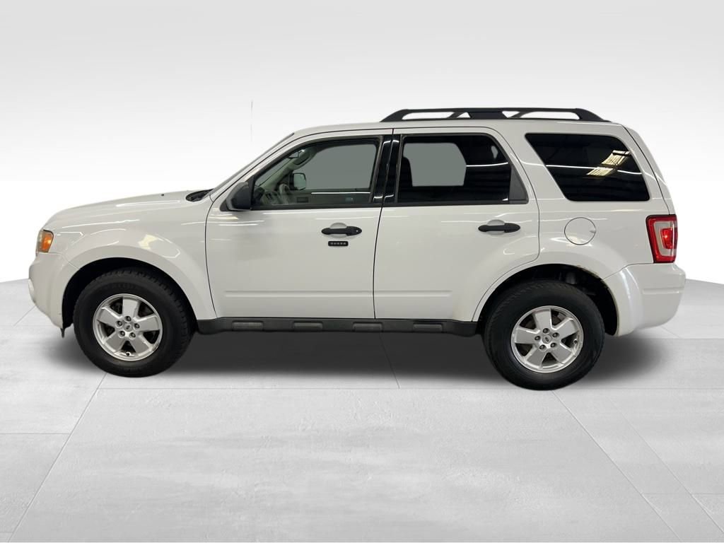 Used 2012 Ford Escape XLT w/ Cargo Pkg image 2