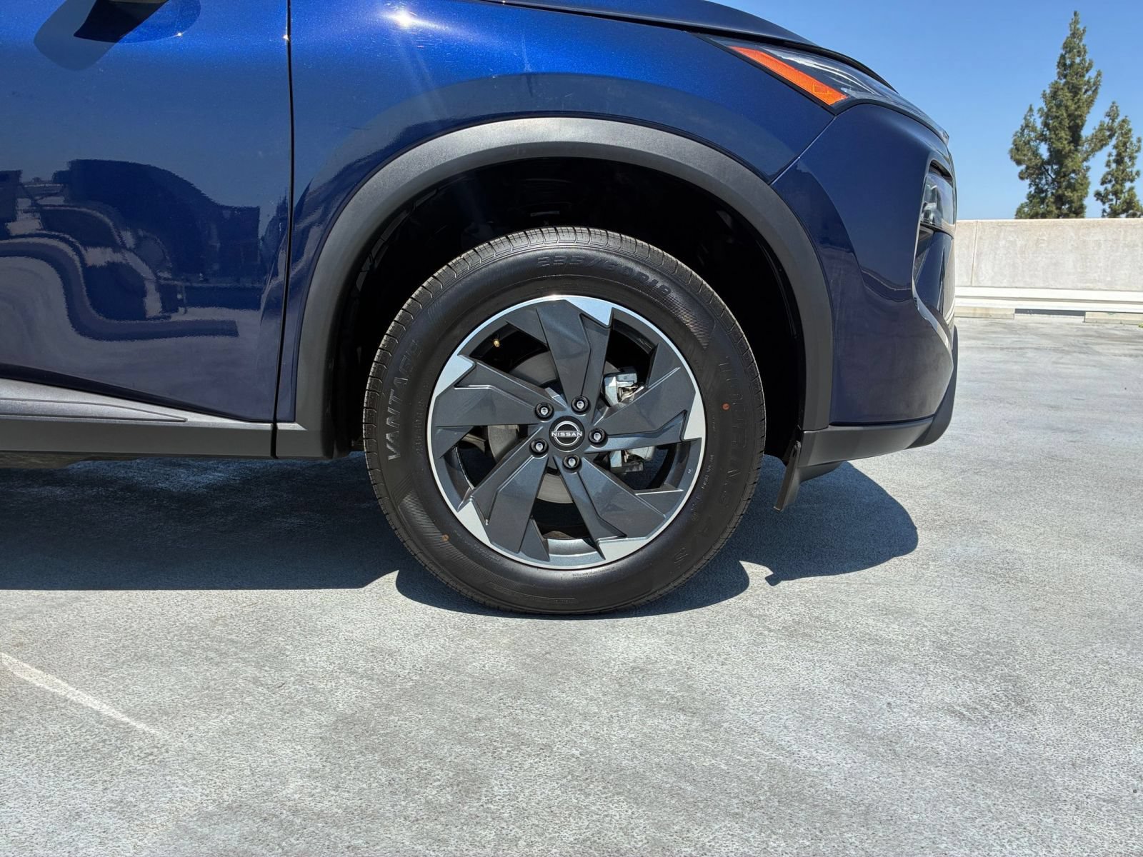 Used 2026 Nissan Rogue SV AWD/4WD image 31