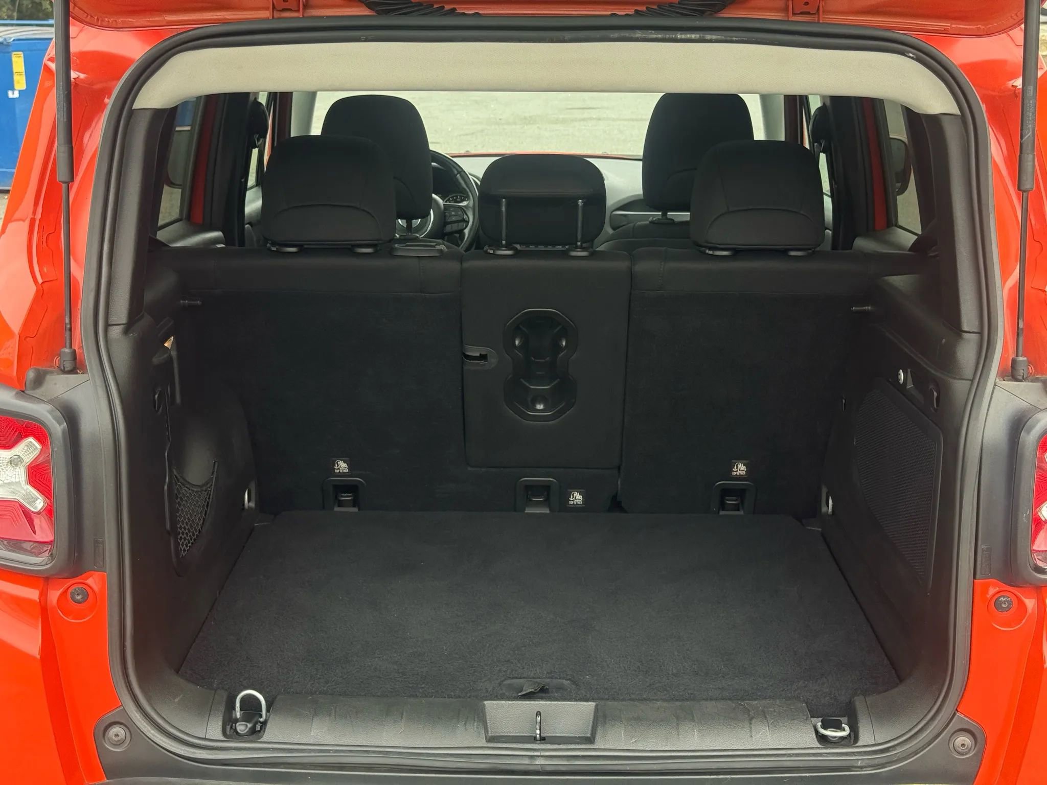 Used 2018 Jeep Renegade Altitude w/ UConnect 8.4 Nav Group image 24