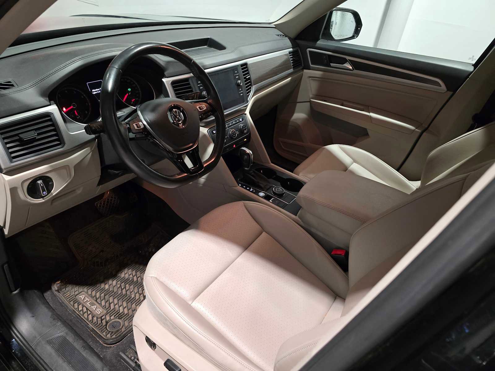 Used 2018 Volkswagen Atlas SE image 5
