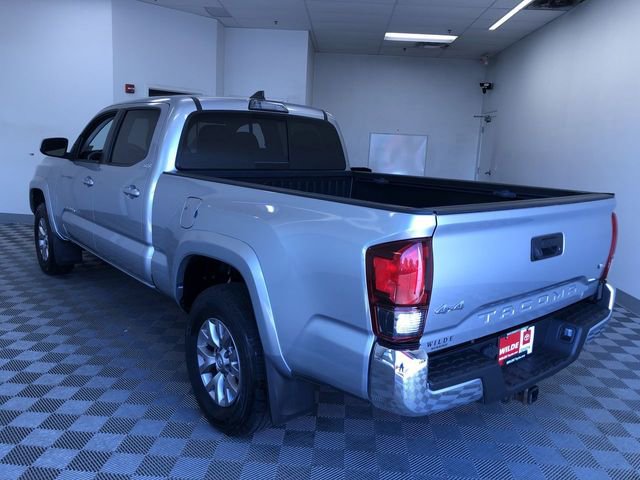 Used 2018 Toyota Tacoma SR5 AWD/4WD image 5