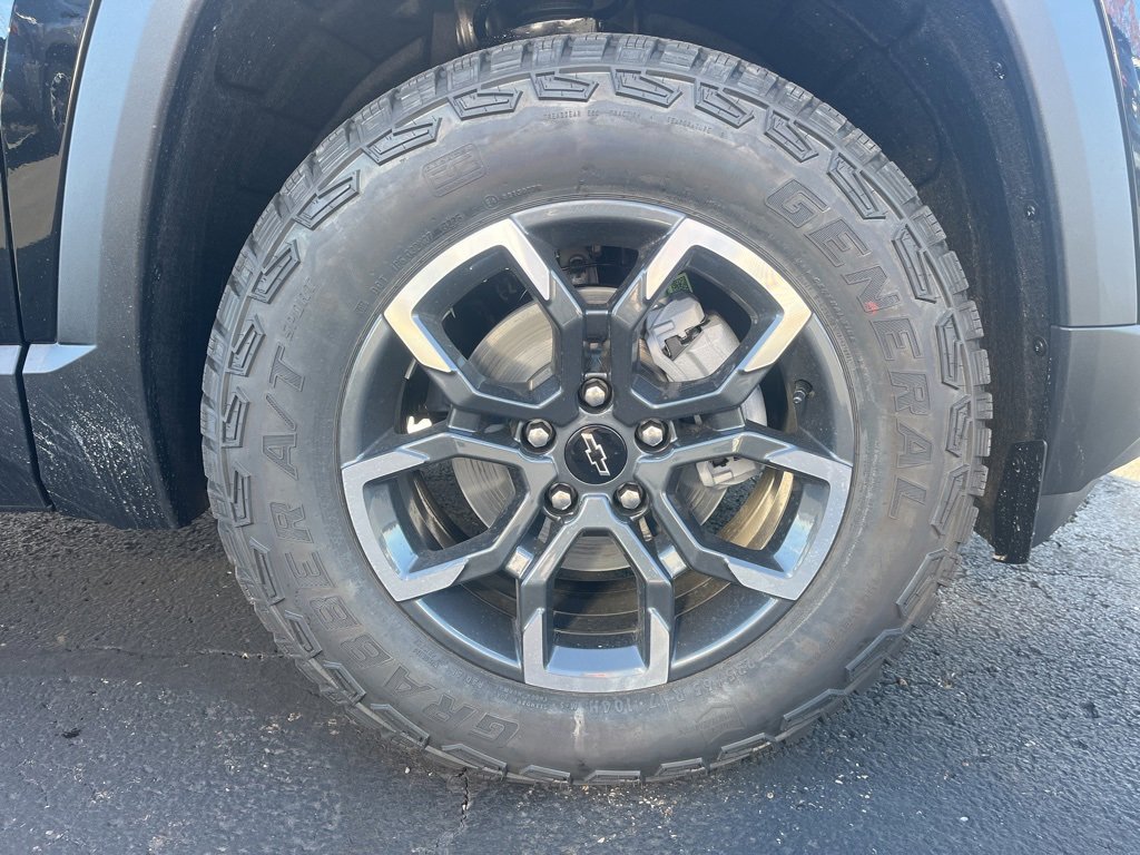 New 2026 Chevrolet Equinox ACTIV w/ Convenience Package III image 32