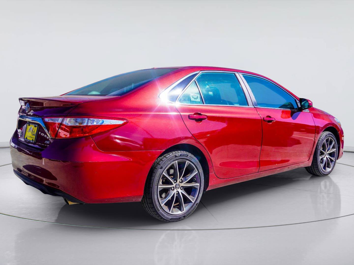 Used 2017 Toyota Camry XSE FWD image 8
