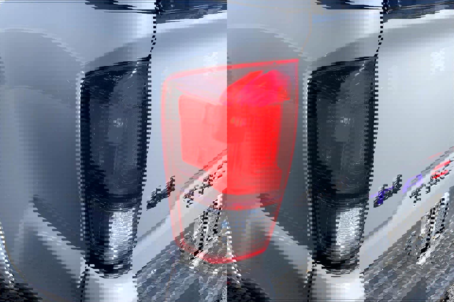 Used 2021 Toyota Tacoma SR5 w/ Technology Package AWD/4WD image 29