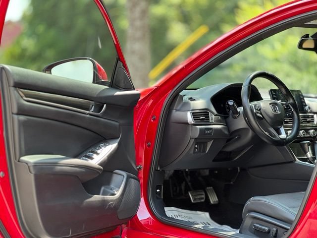 Used 2019 Honda Accord Sport image 9