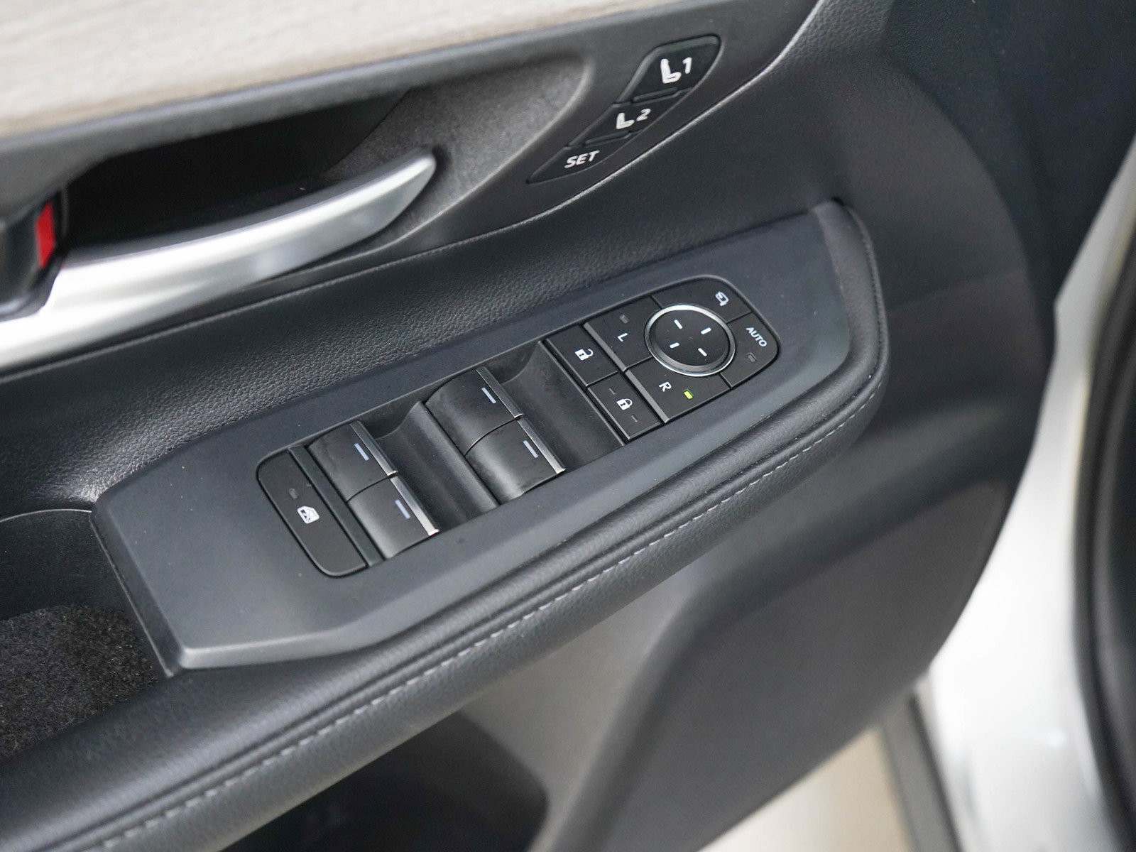Used 2024 Toyota Grand Highlander AWD Hybrid image 20