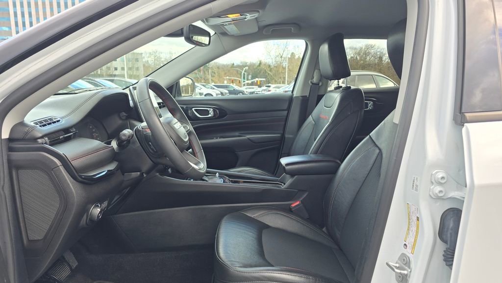 Used 2022 Jeep Compass Trailhawk image 20