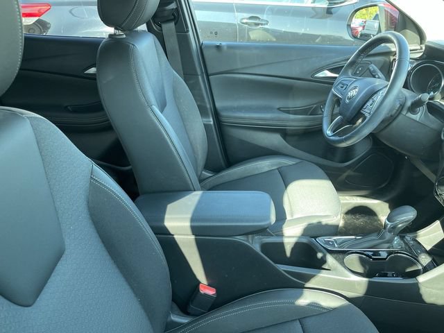 Used 2023 Buick Encore GX Preferred w/ Cold Weather Comfort Package FWD image 8