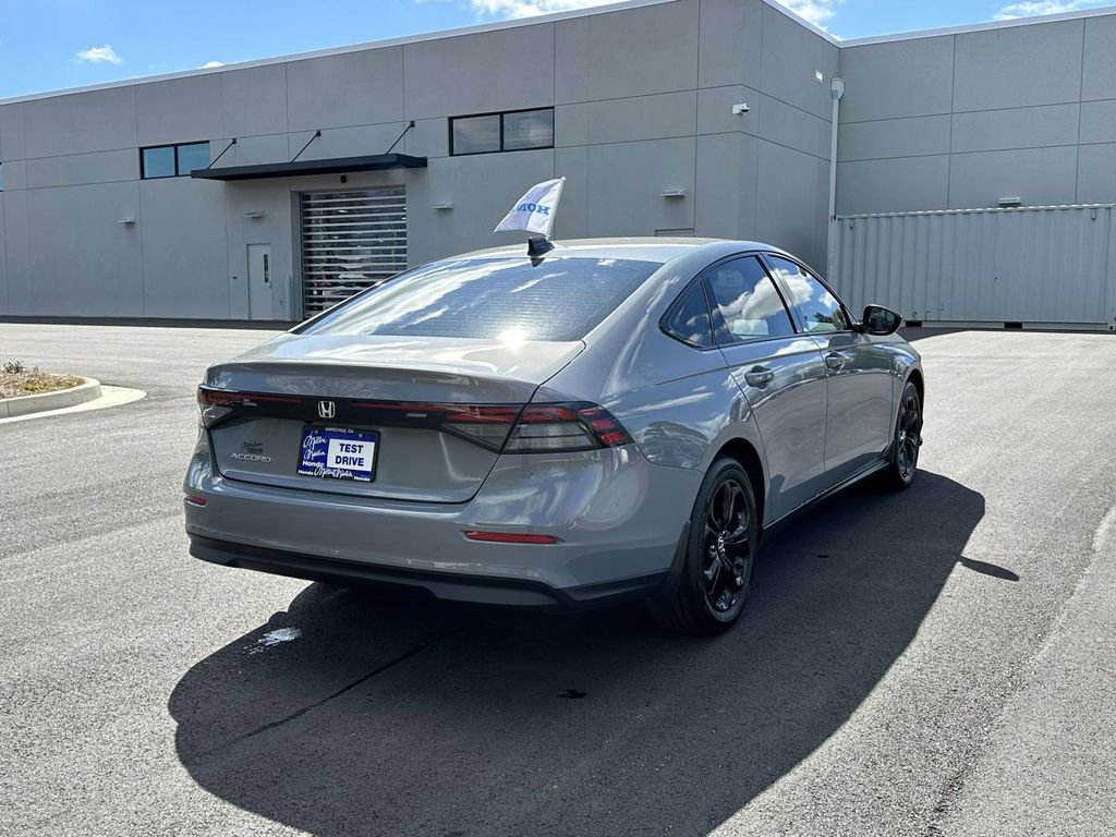 Certified 2025 Honda Accord SE image 27