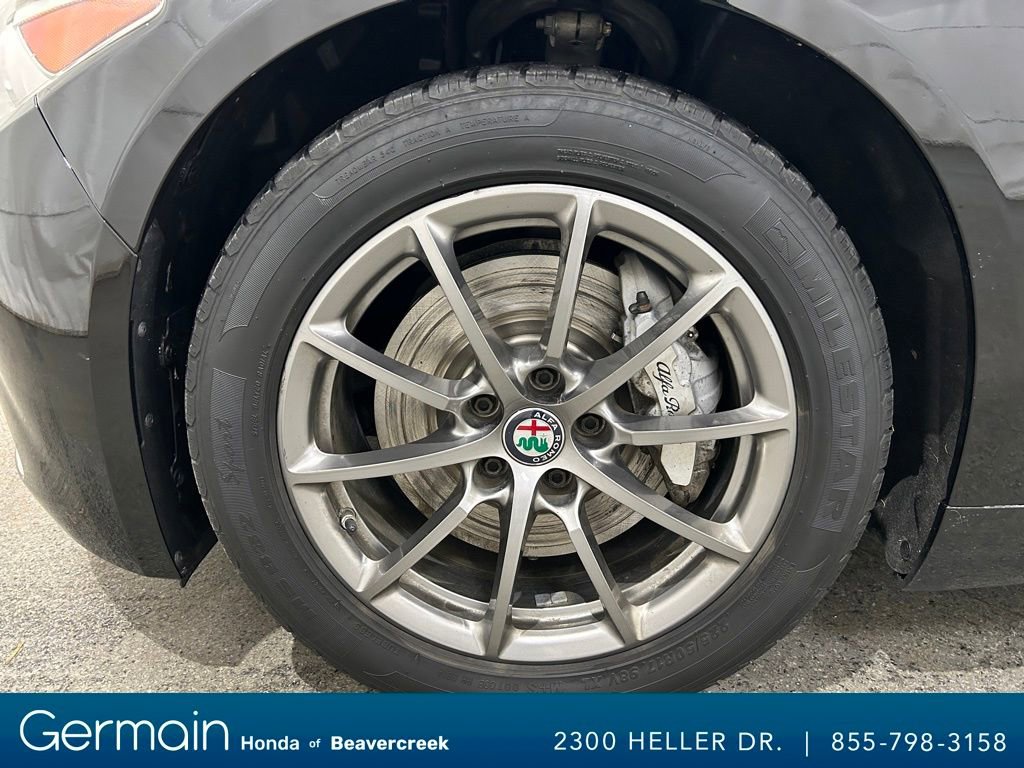 Used 2018 Alfa Romeo Giulia AWD image 13