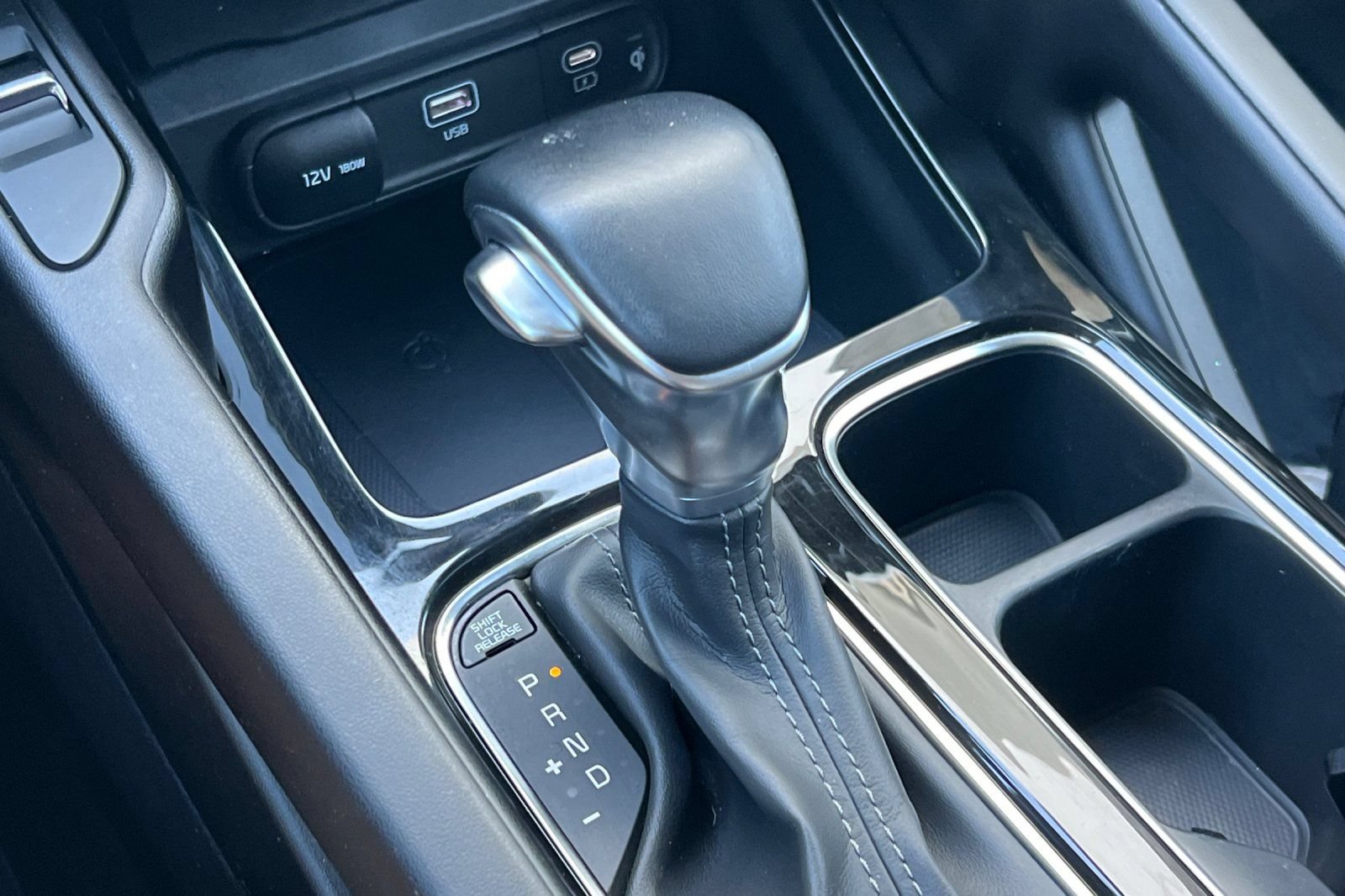 Used 2024 Kia Telluride S FWD image 31