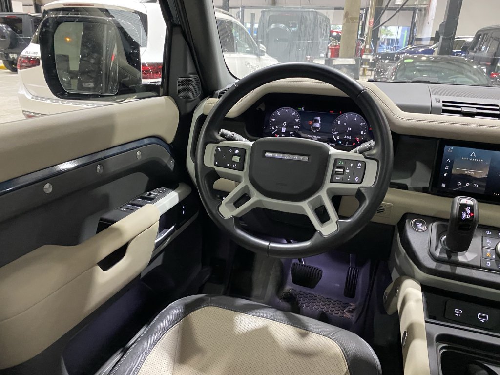 Used 2024 Land Rover Defender 110 X-Dynamic SE AWD/4WD image 3