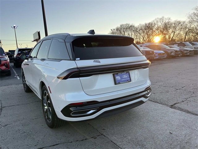 Used 2024 Lincoln Nautilus Reserve image 5