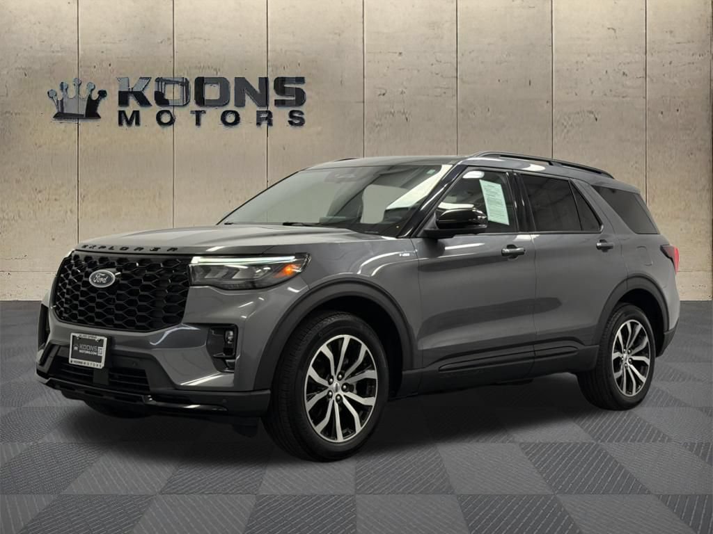 Used 2025 Ford Explorer ST-Line AWD/4WD image 1