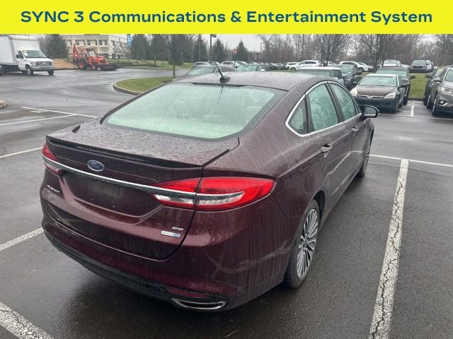 Used 2017 Ford Fusion SE w/ Fusion SE Technology Package image 5