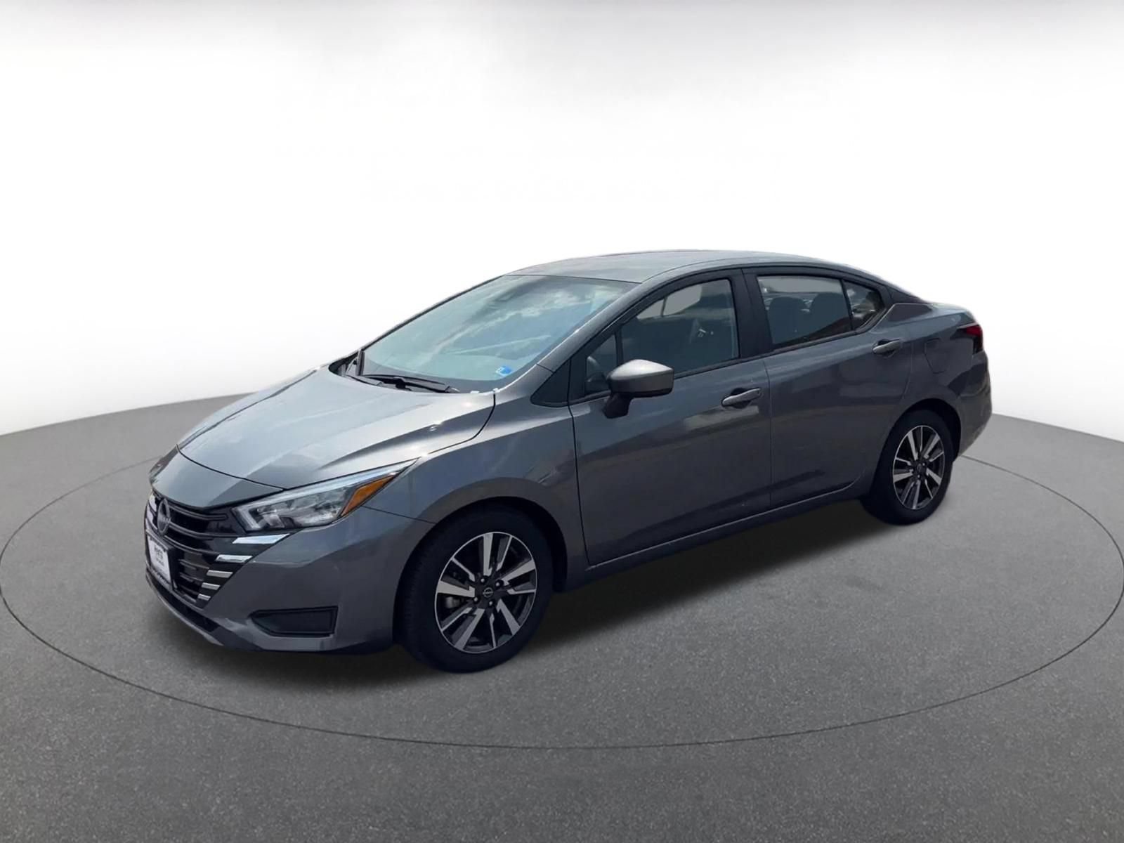 Used 2025 Nissan Versa SV FWD image 8