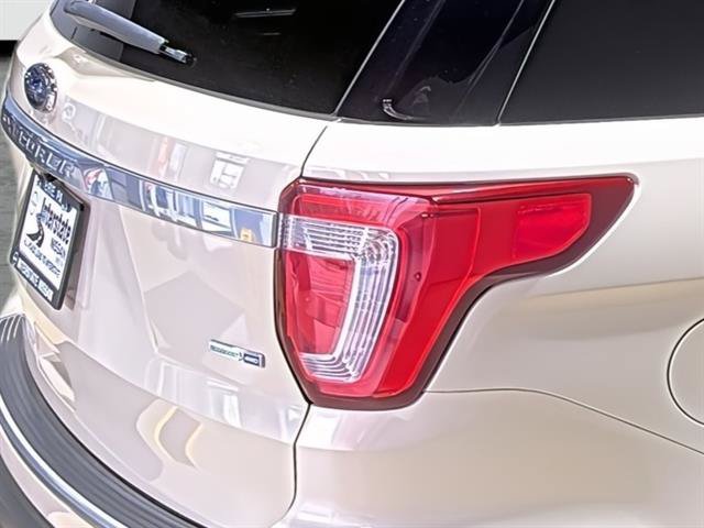 Used 2018 Ford Explorer Platinum AWD/4WD image 14