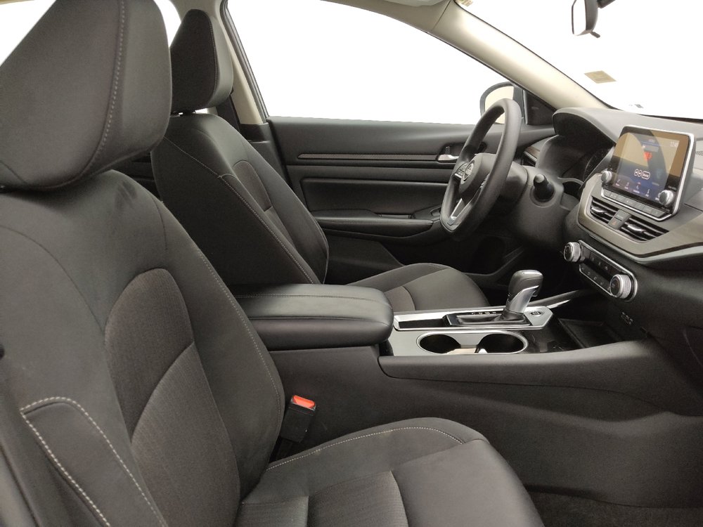 Used 2024 Nissan Altima 2.5 SV image 21