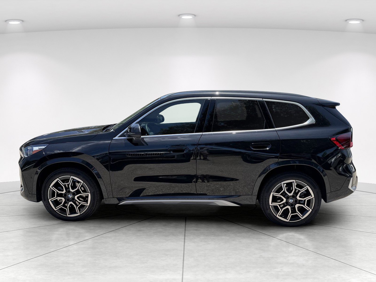New 2026 BMW X1 xDrive28i AWD/4WD image 7