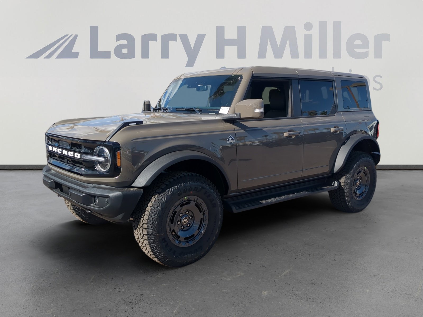 New 2025 Ford Bronco Outer Banks