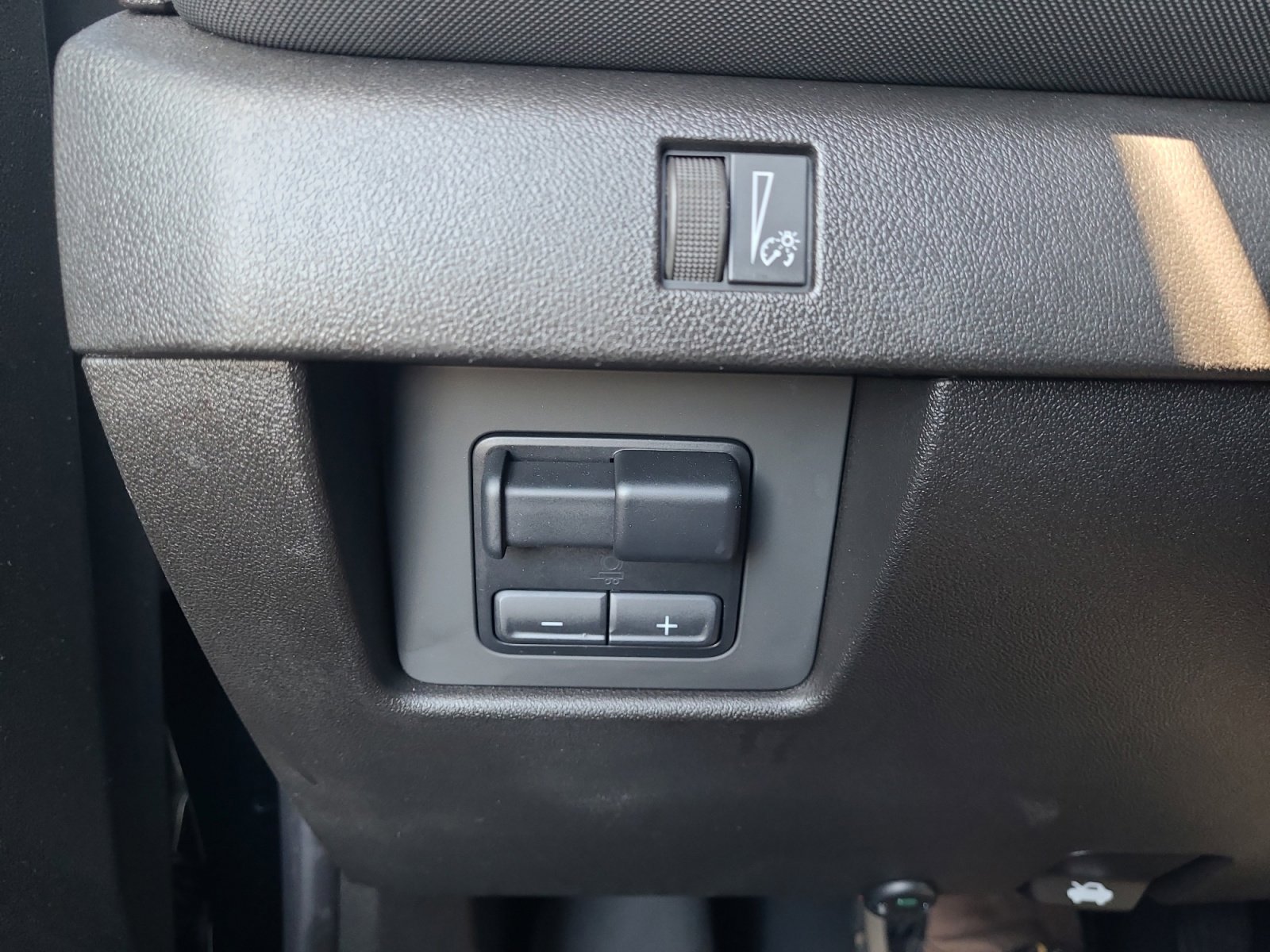 Used 2025 Chevrolet Colorado Z71 w/ Z71 Convenience Package 2 image 22