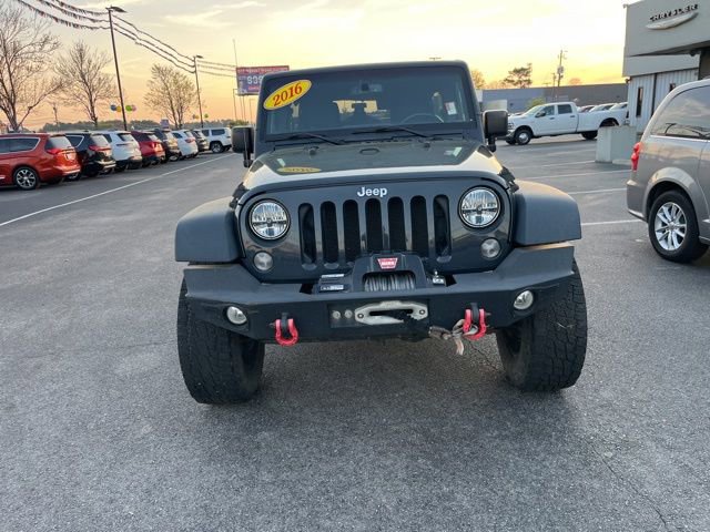 Used 2016 Jeep Wrangler Unlimited Rubicon w/ Connectivity Group AWD/4WD image 35
