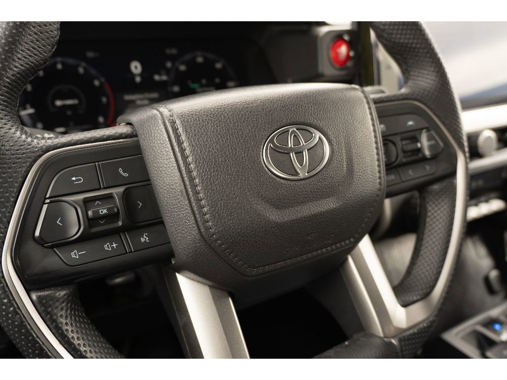 Used 2024 Toyota Tacoma TRD Off-Road image 28