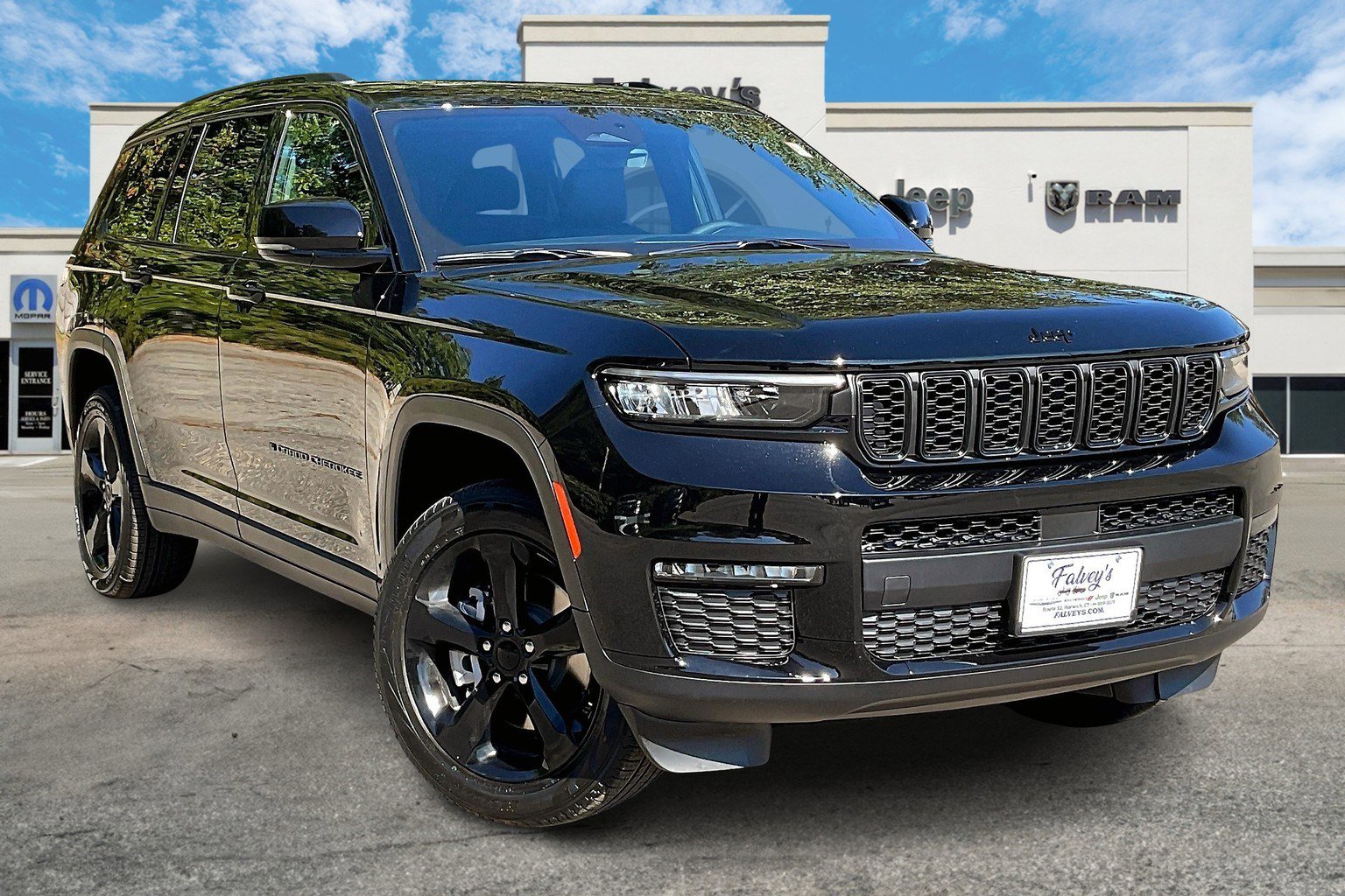 New 2025 Jeep Grand Cherokee L Limited image 2