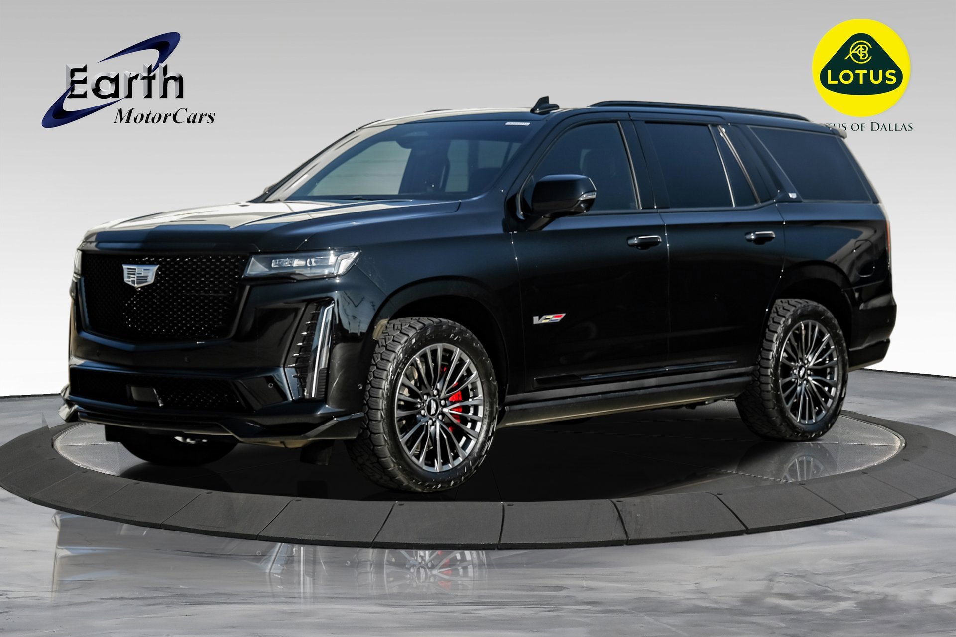 Used 2023 Cadillac Escalade V image 1